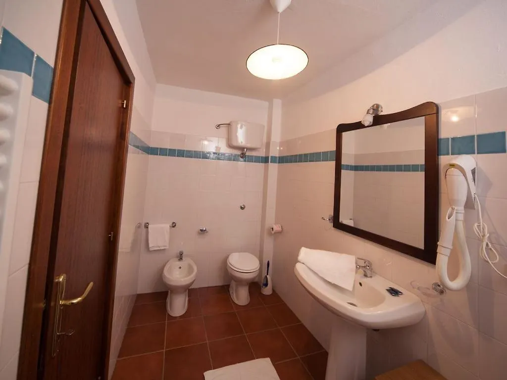 Affitta Camere Casa Delle Rose Villanova Monteleone Italia